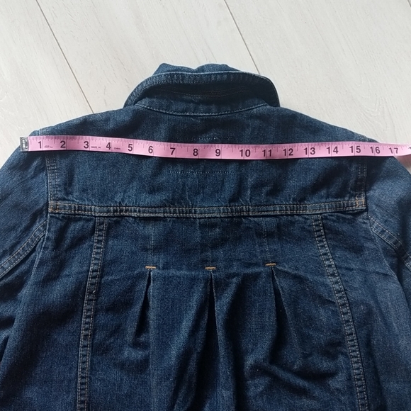Gap Denim Jacket with Pleated Back - Picture 11 of 14